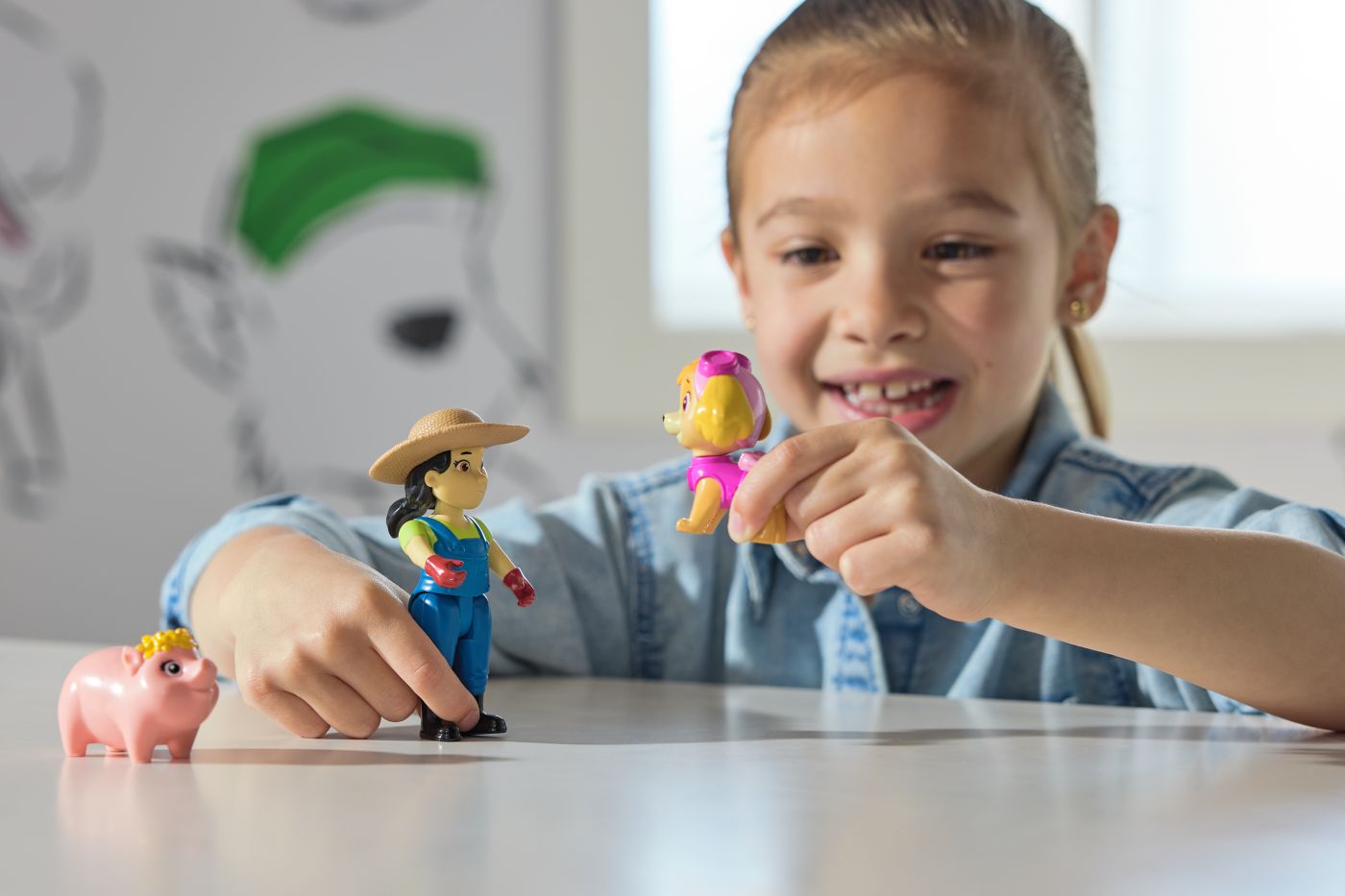 PATRULA CATELUSILOR SET FIGURINE EROI DE SALVARE SKYE SI FARMER YUMI