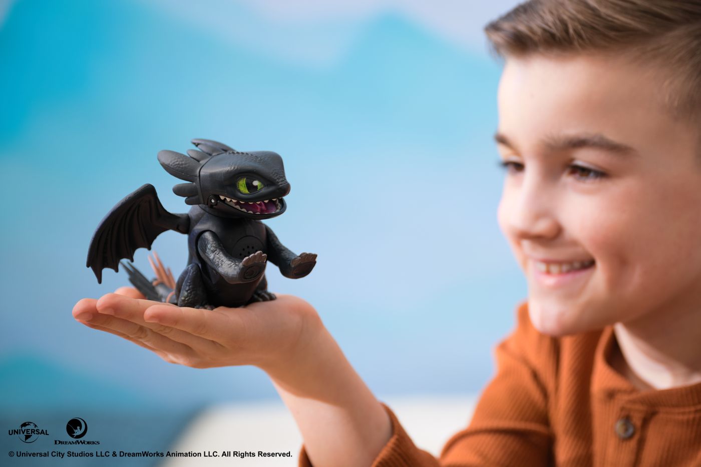 CUM SA ITI DRESEZI DRAGONUL FIGURINA DRAGON TOOTHLESS CU SUNETE