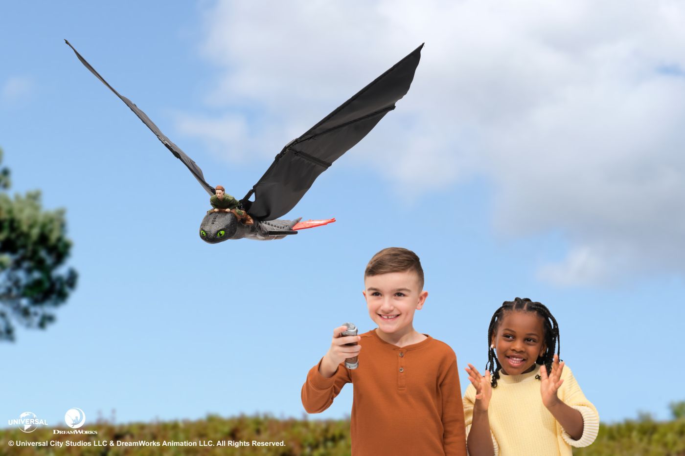 CUM SA ITI DRESEZI DRAGONUL FIGURINA DRAGON TOOTHLESS ZBURATOR CU TELECOMANDA