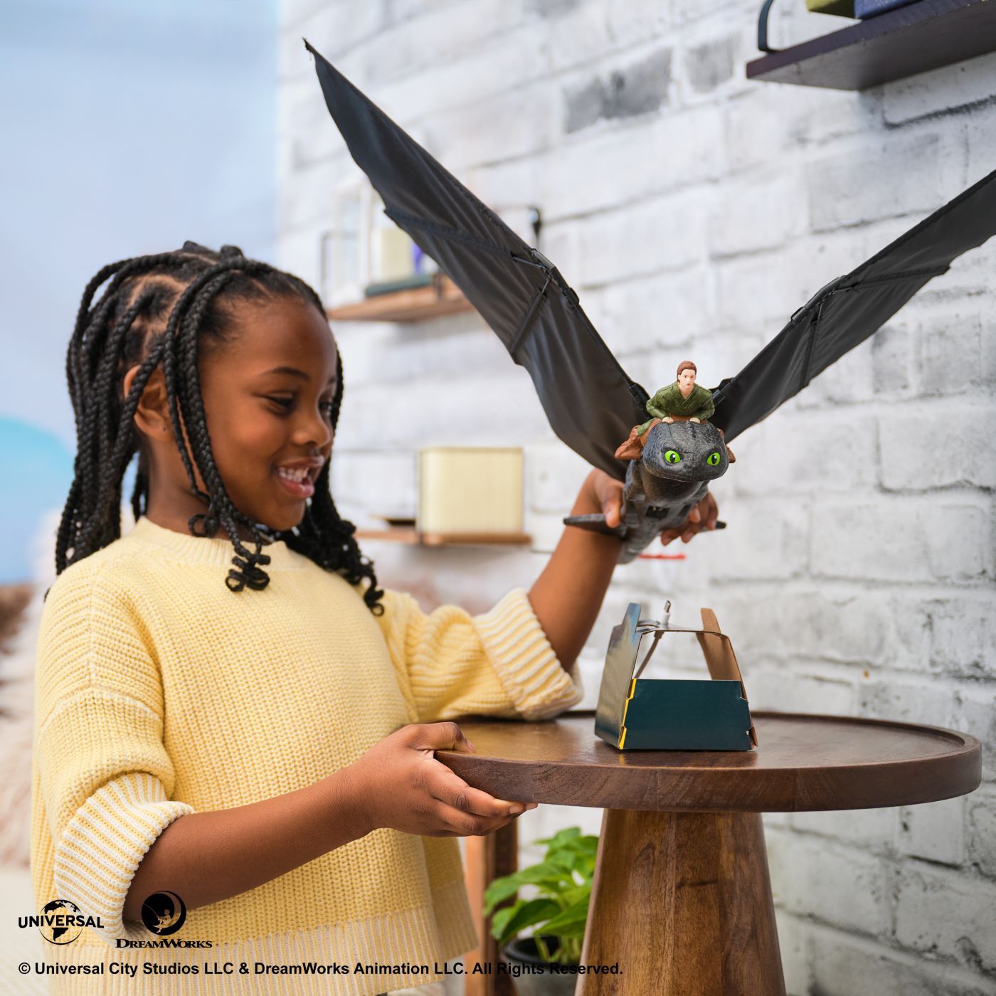 CUM SA ITI DRESEZI DRAGONUL FIGURINA DRAGON TOOTHLESS ZBURATOR CU TELECOMANDA