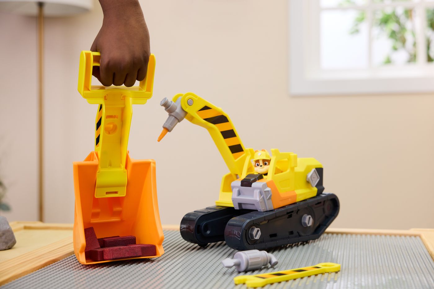 PATRULA CATELUSILOR RUBBLE SI ECHIPA VEHICUL BULDOZER MULTIFUNCTIONAL 2 IN 1