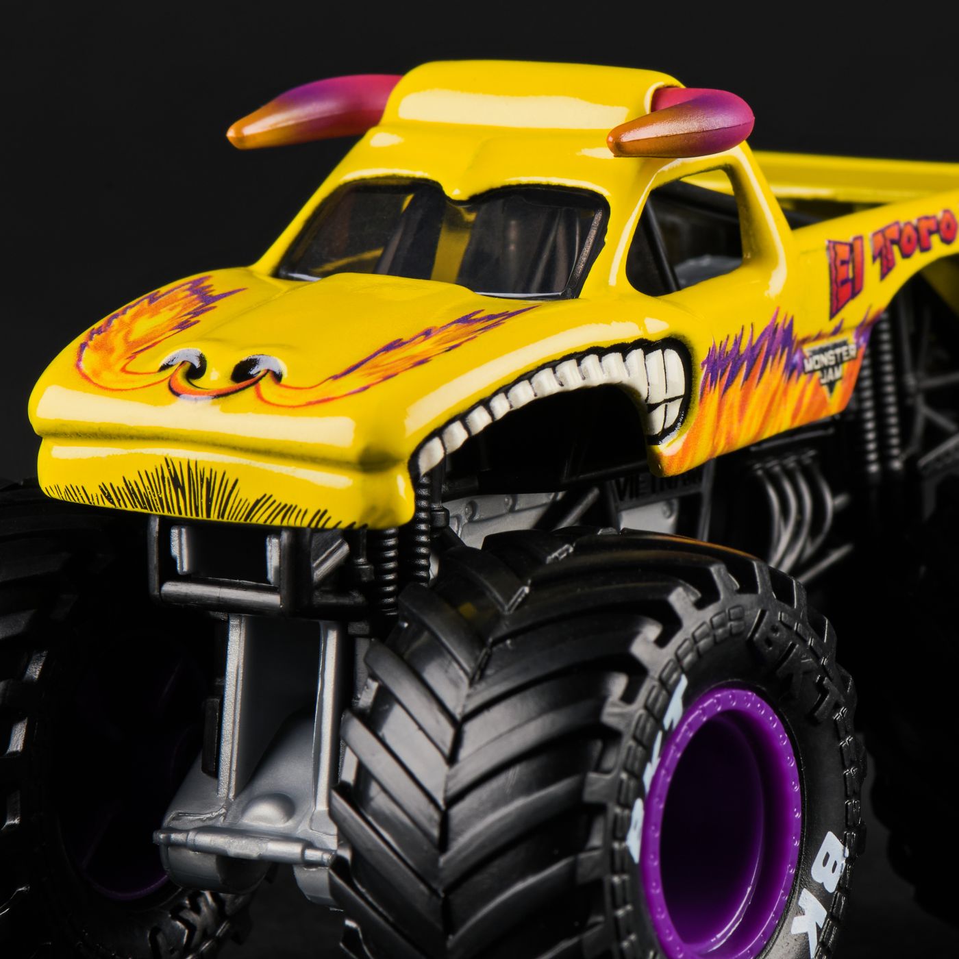 Masinuta metalica Monster Jam El Toro Loco, scara 1:64