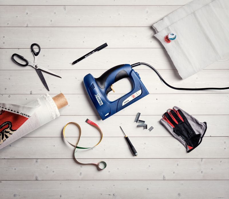 Capsator electric Rapid ESN530 pentru tapițerie, capse tip 53, 6-14 mm