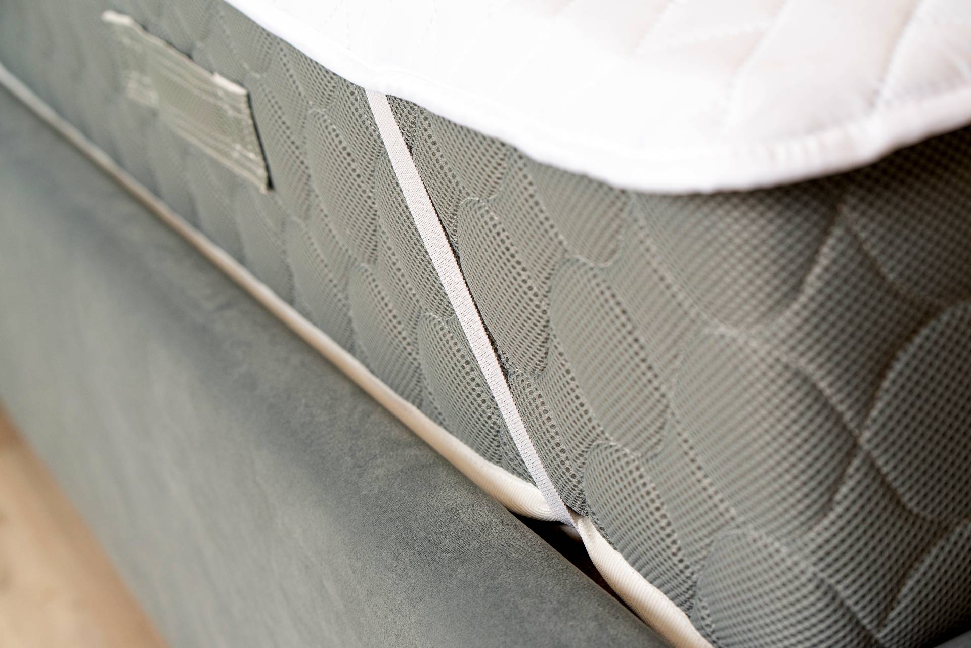 Protecție matlasată saltea 200x200 Somnart HypoallergenicMed, lavabilă la 95°C