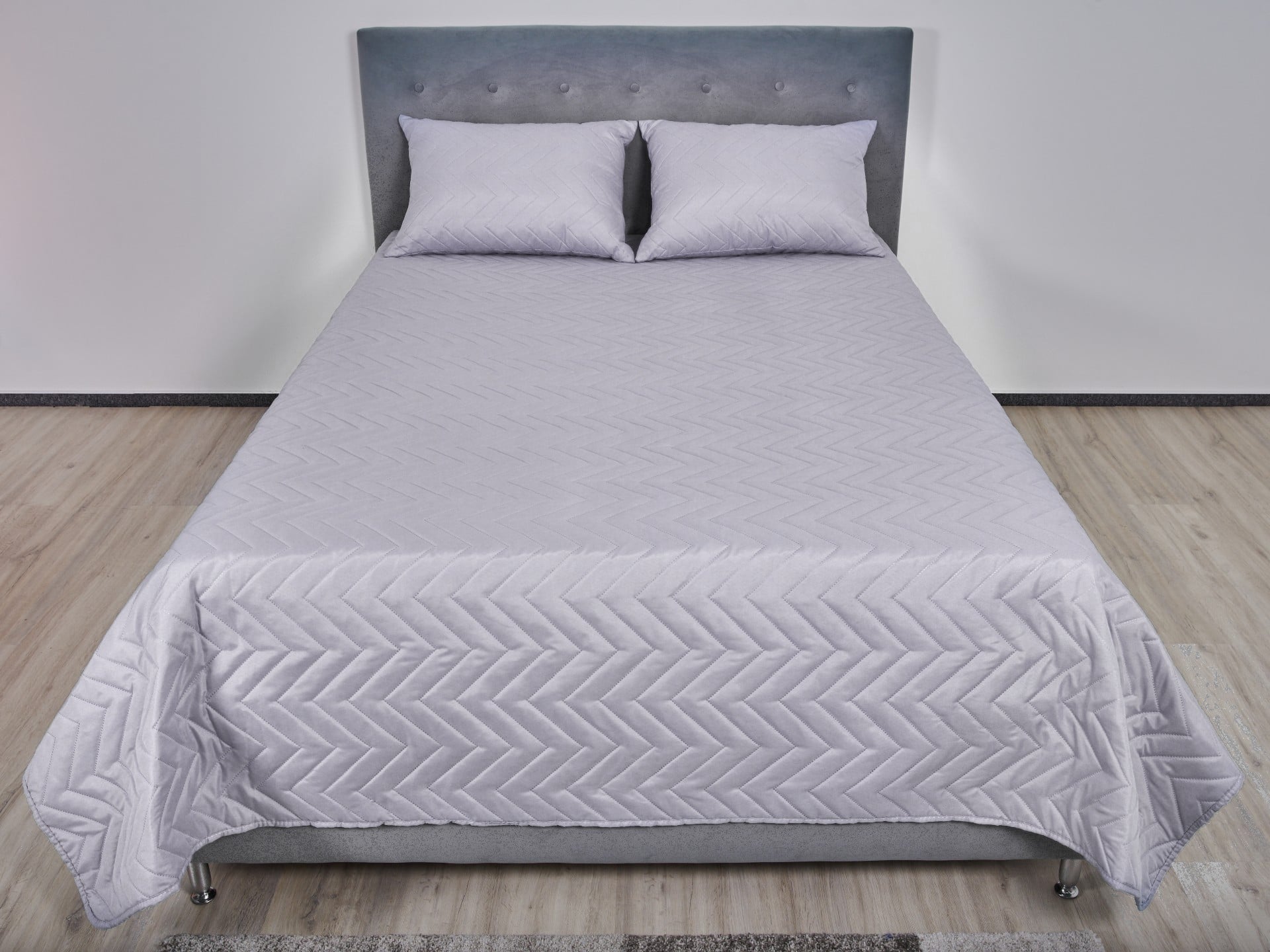 Cuvertura matlasata Somnart Coral 240x210 cm, model floral, diverse culori