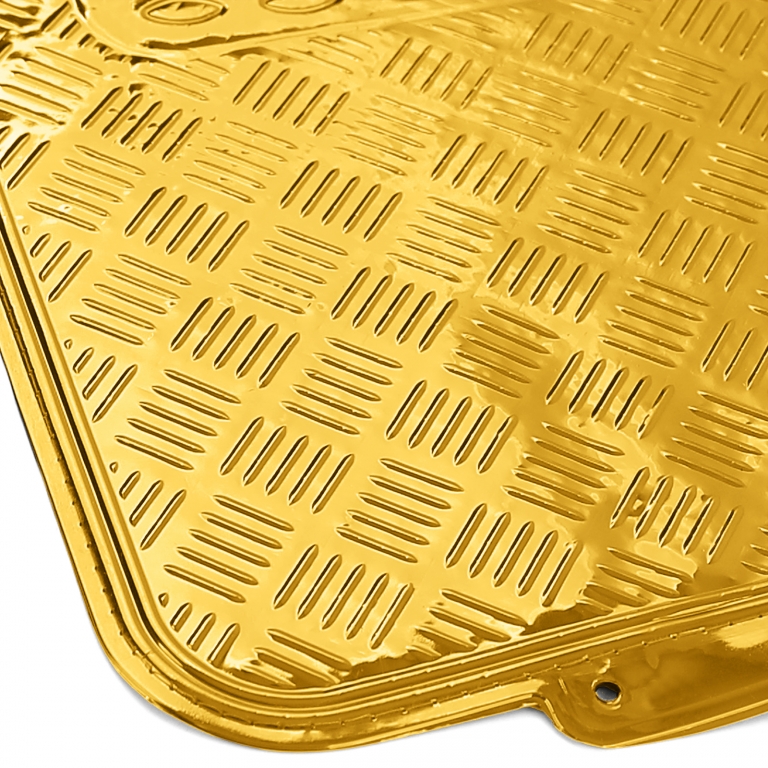 Set de covorașe din cauciuc pentru mașină 4 bucăți Aspect tablă cu carouri din aluminiu Universal Cromat Aurie Performance AutoTuning