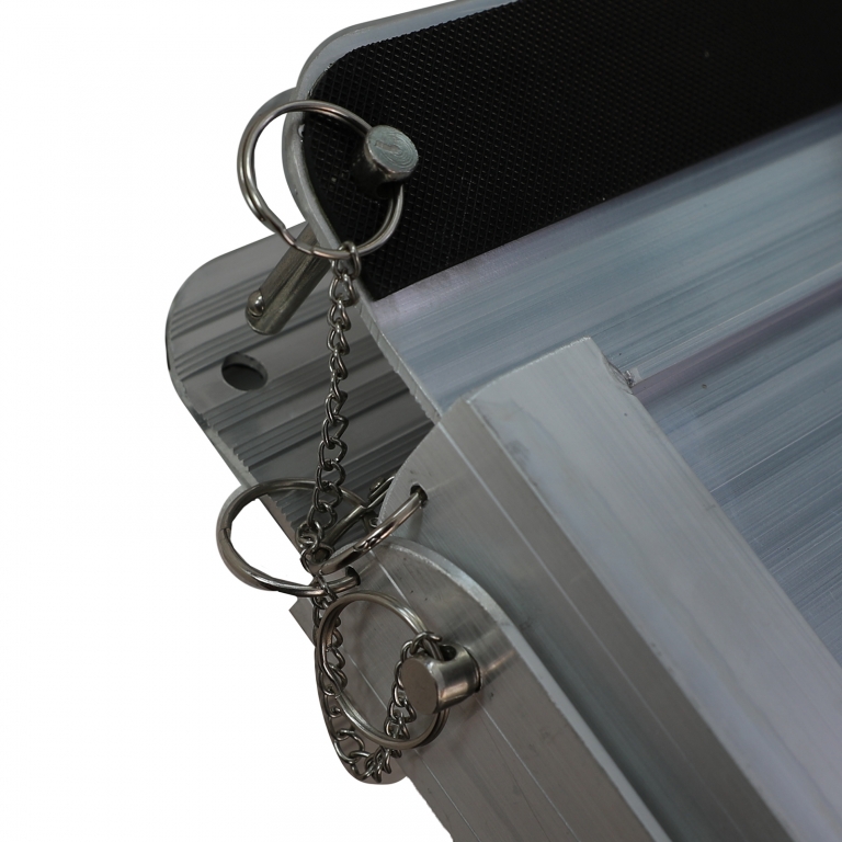 Rampă pentru scaun cu rotile din aluminiu cu margini ghid, pliabilă 152x70cm, max. 270kg Performance AutoTuning