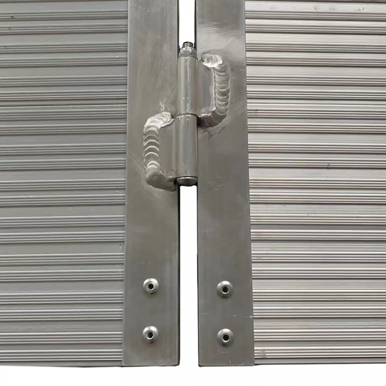 Rampă pentru scaun cu rotile din aluminiu cu margini ghid, pliabilă 152x70cm, max. 270kg Performance AutoTuning