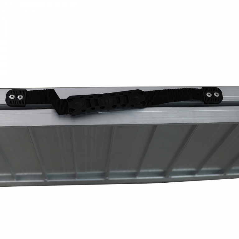 Rampă pentru scaun cu rotile din aluminiu cu margini ghid, pliabilă 152x70cm, max. 270kg Performance AutoTuning
