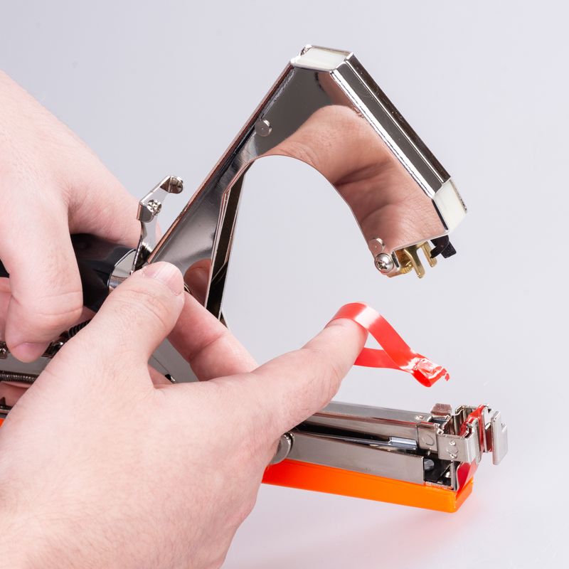 Cleste pentru legat plante Cameleon, set cu 10 benzi si 10000 capse