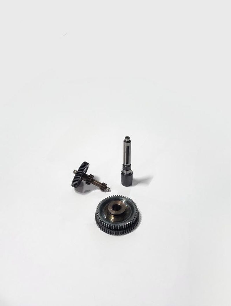 Cutie de viteze EM16-140, piese 32, 43, 47, 27 pentru reparatii