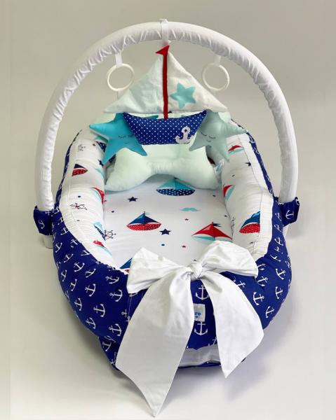Babynest pentru bebelusi MyKids Standard Sailor Blue cu arcada si pernita