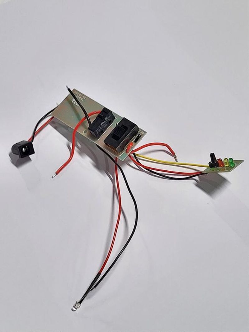 Placă PCB Worcraft SD-3,6LiB 3,6V cu indicator LED și comutator