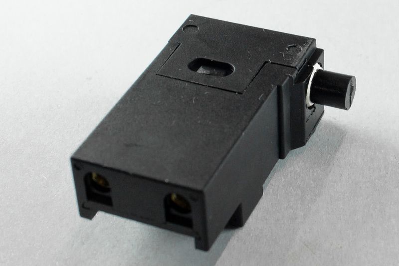 Întrerupător RH16-40 piesa 48 pentru scule electrice Worcraft