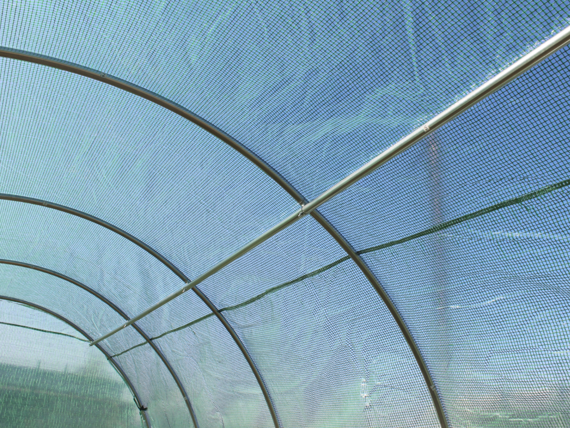 Sera tunel de gradina 10x5 m, 50 mp, cadru metalic, usa metalica