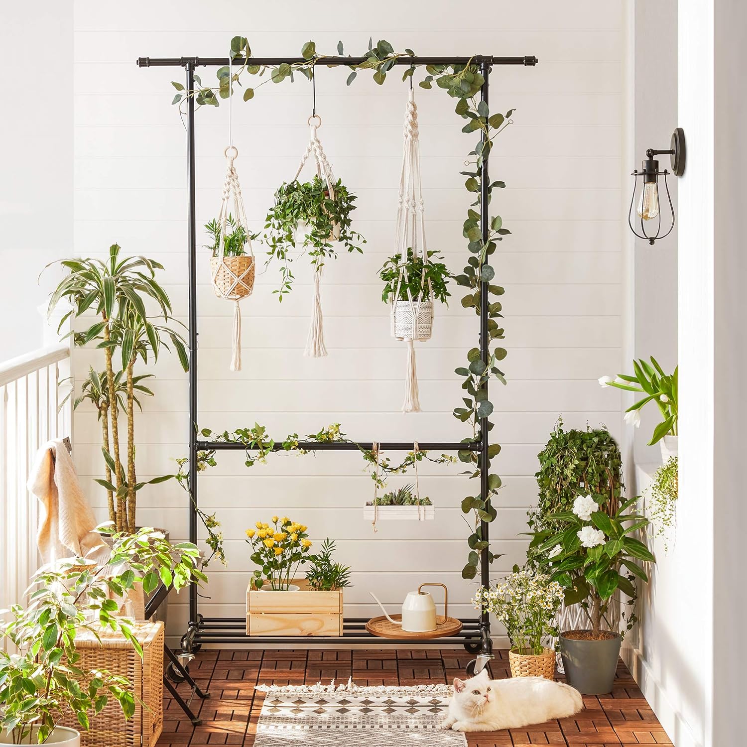 Suport pentru haine SONGMICS cu 2 bare, raft si roti, metalic, negru