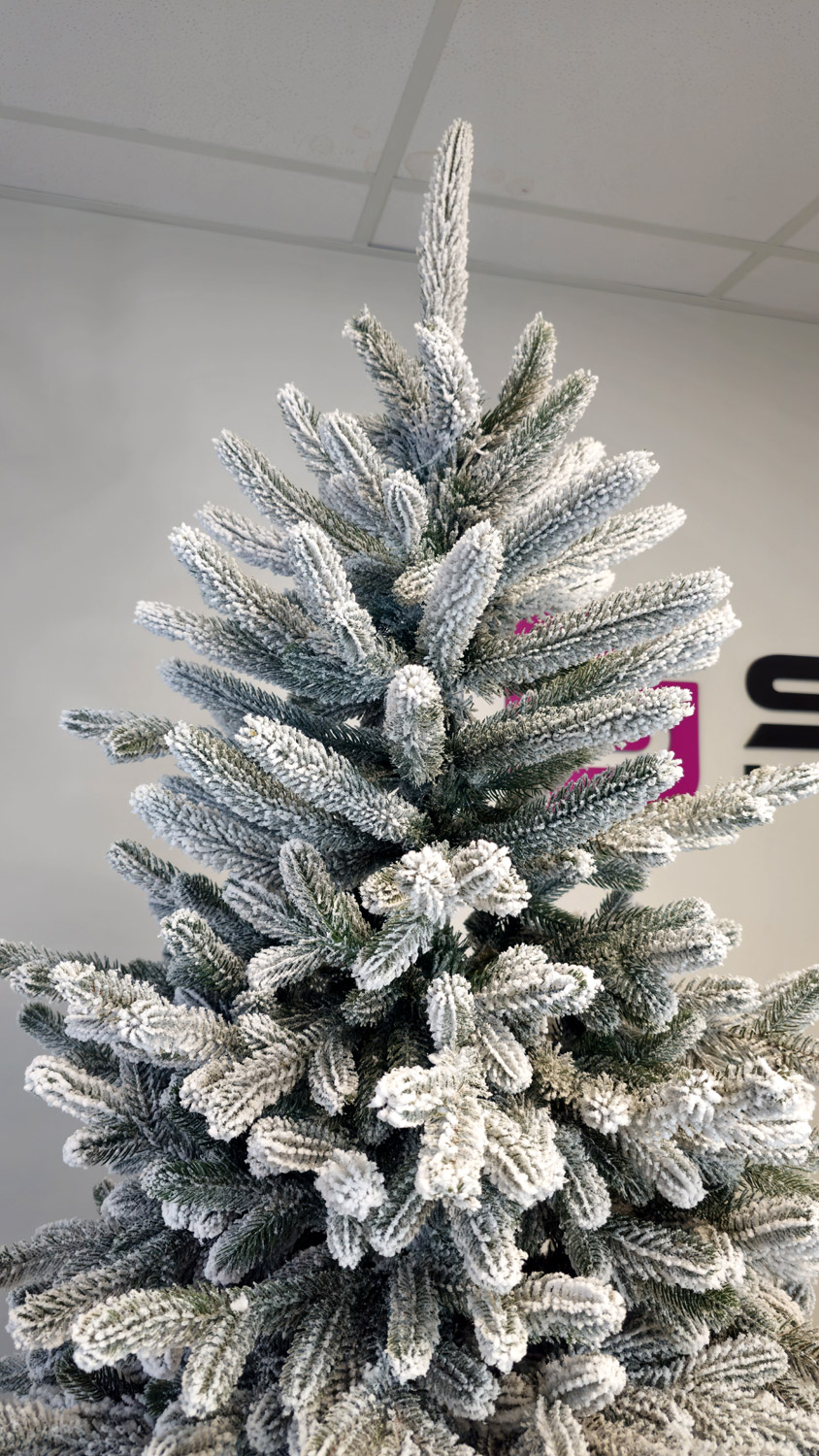 Brad artificial nins 3D Sersimo Viena Select, 210 cm, suport metalic