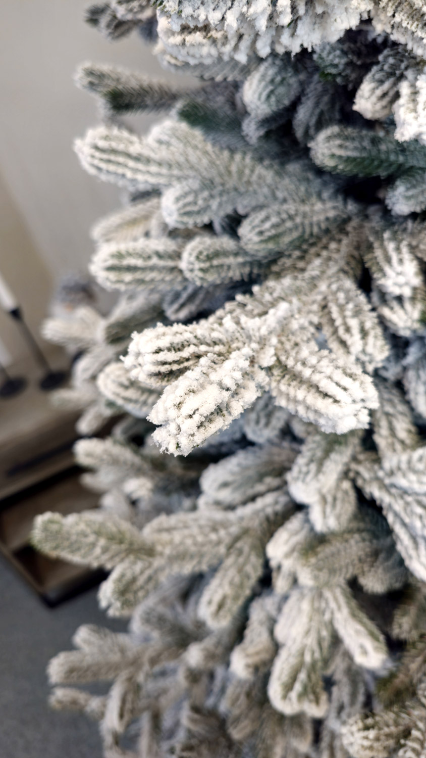 Brad artificial nins 3D Sersimo Viena Select, 210 cm, suport metalic