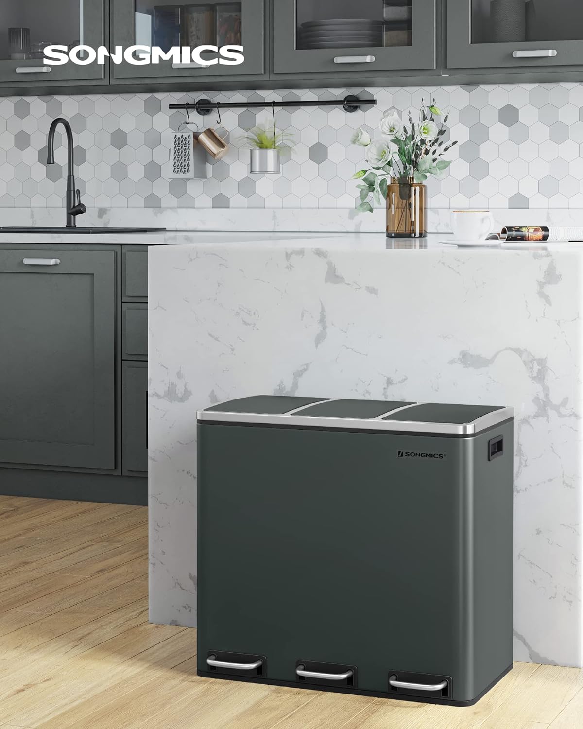 Cos de gunoi reciclare Songmics din inox, 3 compartimente, 54L, gri inchis