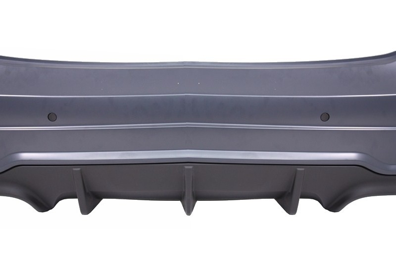 Pachet Exterior cu Grila Centrala Negru Lucios Mercedes C-Class W204 (2007-2014) Facelift C63 GT-R Panamericana Design Performance AutoTuning