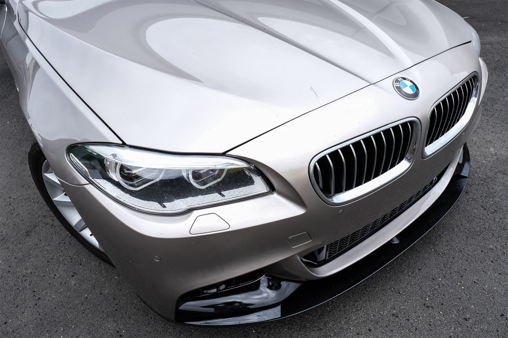 Pachet Exterior cu Toba Ornament Evacuare Fibra Carbon Mat Orificiu de admisie 5.8 cm Partea Stanga BMW Seria 5 F10 (2011-2014) M-Technik Design Performance AutoTuning