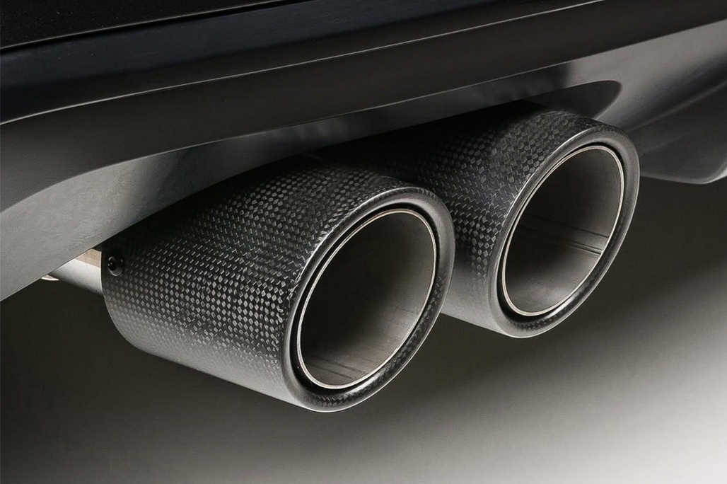 Pachet Exterior cu Toba Ornament Evacuare Fibra Carbon Mat Orificiu de admisie 5.8 cm Partea Stanga BMW Seria 5 F10 (2011-2014) M-Technik Design Performance AutoTuning