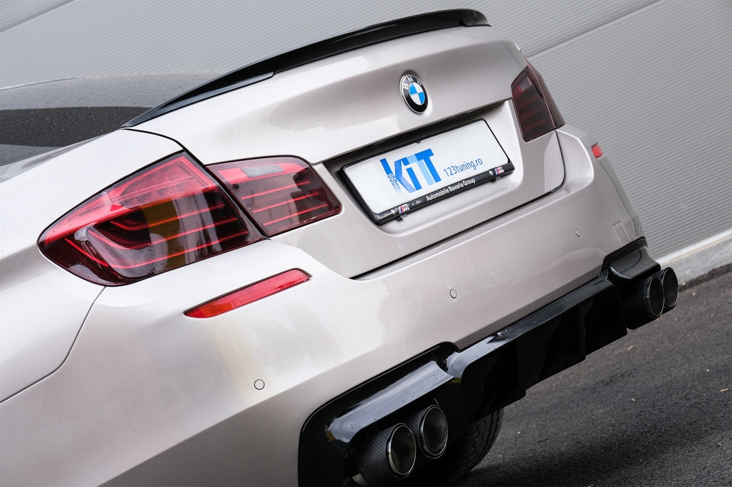 Pachet Exterior cu Toba Ornament Evacuare Fibra Carbon Mat Orificiu de admisie 5.8 cm Partea Stanga BMW Seria 5 F10 (2011-2014) M-Technik Design Performance AutoTuning