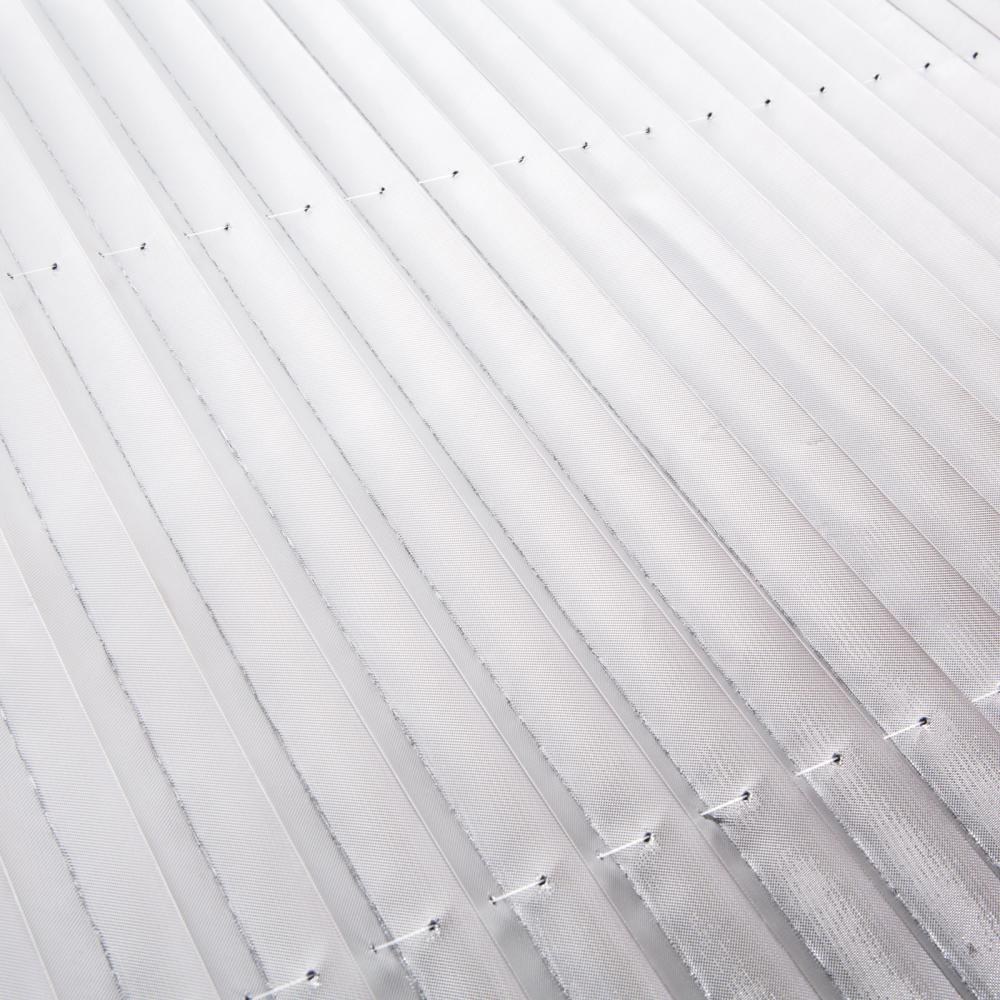 Parasolar Auto Retractabil Automat pentru Parbriz sau Luneta Spate tip Jaluzea cu Ventuze, Latime 70cm