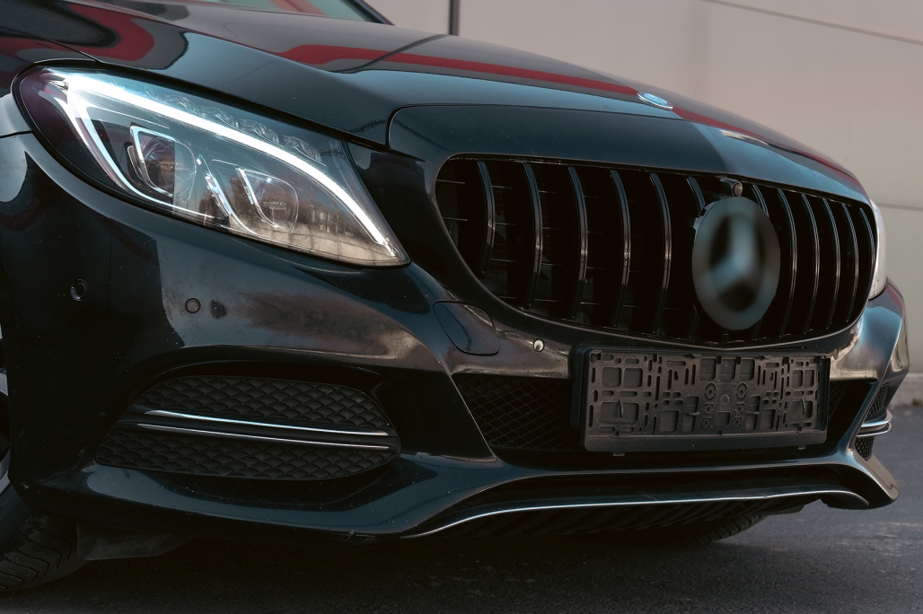 Grila Centrala Mercedes C-Class W205 S205 A205 C205 (2014-2018) GT-R Panamericana Design Negru Performance AutoTuning