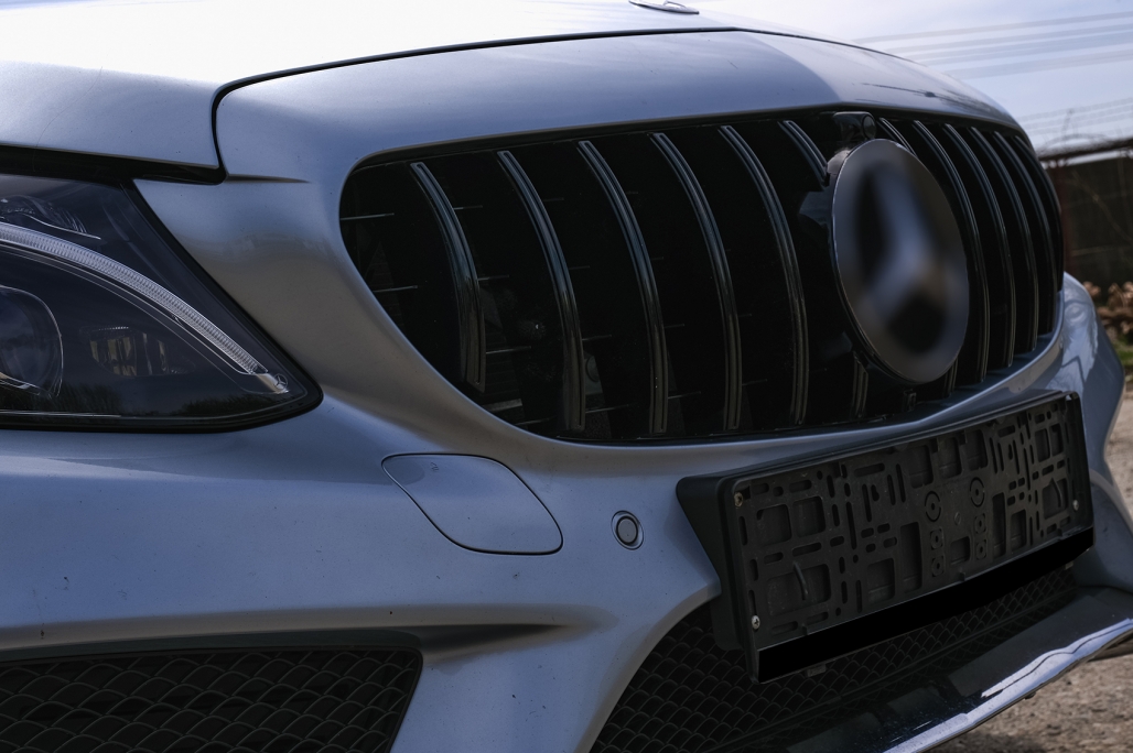 Grila Centrala Mercedes C-Class W205 S205 A205 C205 (2014-2018) GT-R Panamericana Design Negru Performance AutoTuning