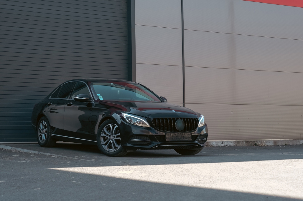 Grila Centrala Mercedes C-Class W205 S205 A205 C205 (2014-2018) GT-R Panamericana Design Negru Performance AutoTuning