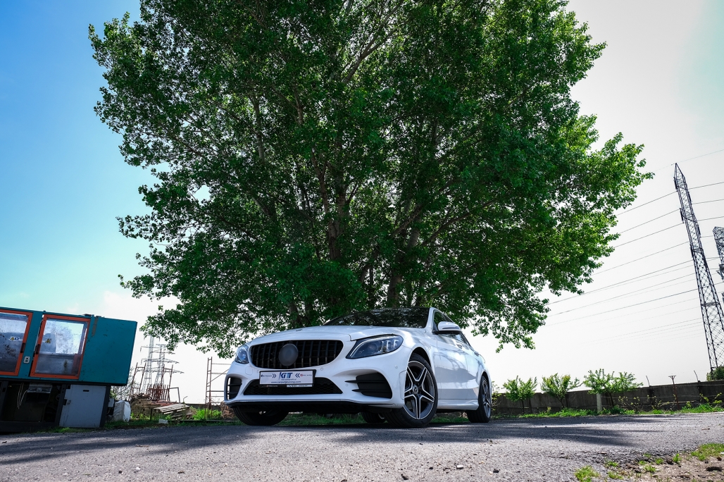 Grila Centrala Mercedes C-Class W205 S205 A205 C205 (2014-2018) GT-R Panamericana Design Negru Performance AutoTuning