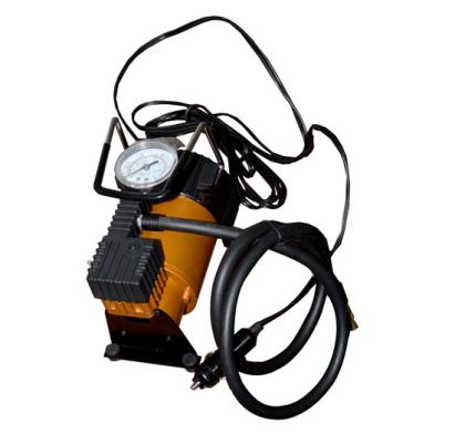 Compresor auto Carpoint ''BIG'' 12V 100psi/7bar max 14A 35l/m cu manometru si adaptori AutoDrive ProParts