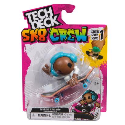 TECH DECH SK8 CREW PACHET PLACA SI FIGURINA 9.6CM CASTI ALBASTRE SuperHeroes ToysZone