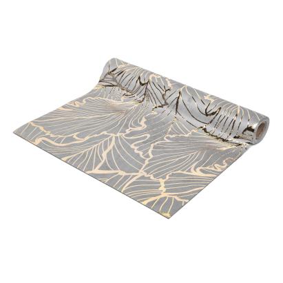 Față de masă de Crăciun - gri / auriu - 180 x 28 cm Best CarHome