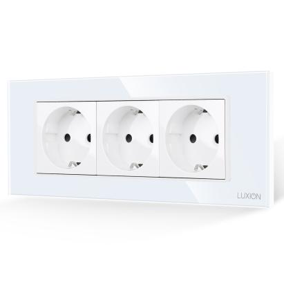 Priza Tripla cu Rama din Sticla LUXION, Standard Italian, 6M SmartElectro IntelligentHouse