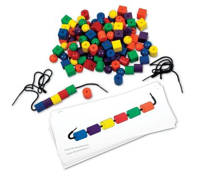 Set de margele si carduri PlayLearn Toys