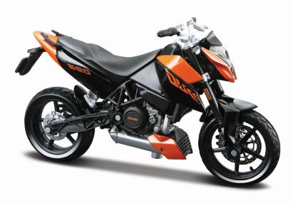 MAISTO MOTOCICLETA METALICA CU STAND EDITIE SPECIALA KTM 690 DUKE SCARA 1 LA 18 SuperHeroes ToysZone