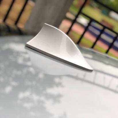 Antena auto activa AM - FM tip "SHARK TAIL" culoare SILVER FAVLine Selection