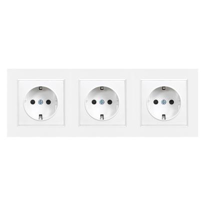 Leziter Ștecher cu împământare Nova III cu cadru alb Mobalis Homvera