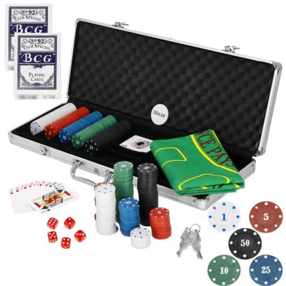 Set de Poker Complex cu 500 de jetoane, covoras verde, 2 seturi de carti, 5 zaruri, in servieta aluminiu Household NewTrend