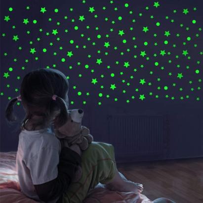 Set 75 stickere fosforescente decorative, stele, buline, lumineaza verde, dimensiuni 1-4 cm MultiMark GlobalProd
