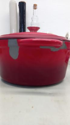 Cratita fonta emailata rosie cu capac 28cm 7litri Resigilat Handy KitchenServ