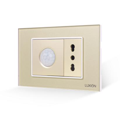 Senzor de Miscare 2M si Priza Ingusta LUXION cu Rama din Sticla, Standard Italian, 3M SmartElectro IntelligentHouse