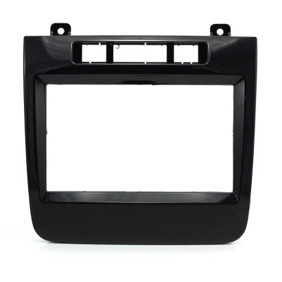 Rama adaptor 2 DIN pentru VW Touareg 2010+ (negru, montaj radio/navigatie)