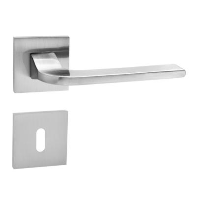 Buton pătrat pentru ușă interior Leziter MATT-CROWN BB, crom mat, cu rozetă