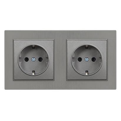 Priză dublă Schuko cu împământare Leziter Nova 16A 250V, cadru gri