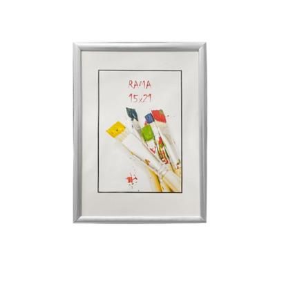 Ramă foto argintie Lottie 15x21 cm, design clasic pentru perete sau birou