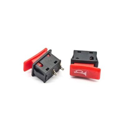 Buton claxon roșu 12V–24V pentru auto/moto, cu simbol, montaj pe panou (TL-28)