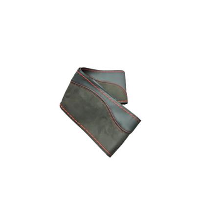 Husă volan M 37–38 cm cu ac și ață, imitație piele & alcantara, negru cu cusătură roșie